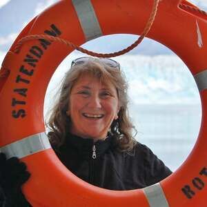 Meet your Posher, Denise